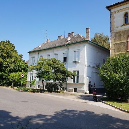 Szent Janos Apartman Мако Экстерьер фото